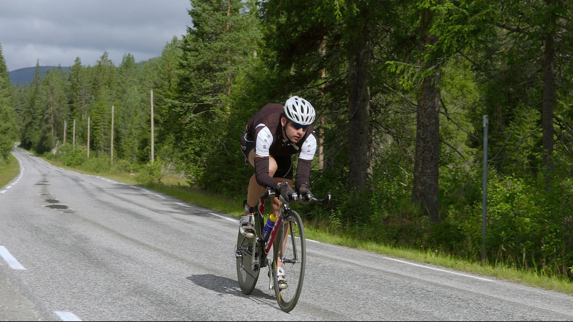 IG观众热烈欢呼！，德罗巴迎来七赛季出色发挥全场沸腾不已