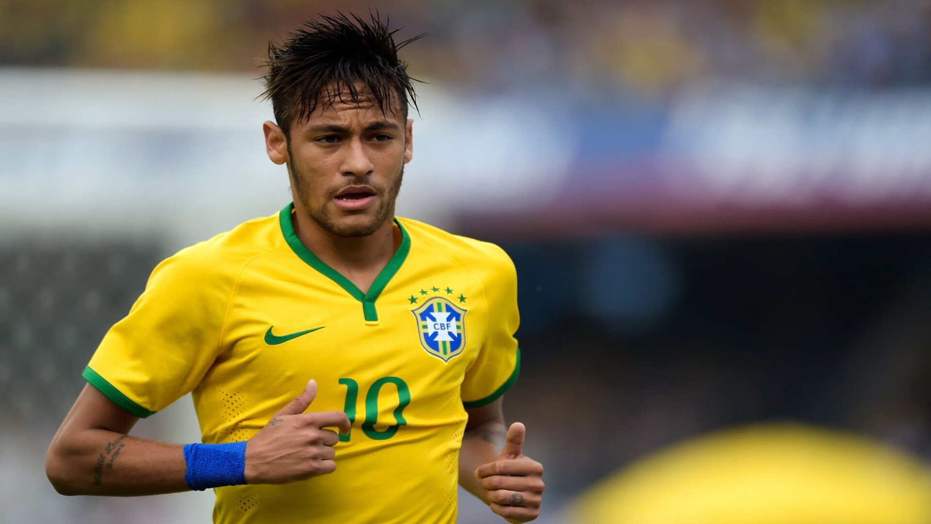 梅西谦逊回应刷屏网络,马刺险胜勇士点燃体育圈热情